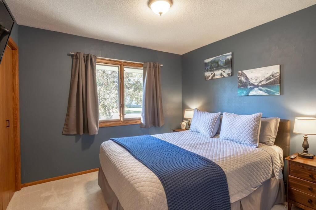 Family Home W/ 2 King, 2 Queen Beds + Game Room Bemidji Dış mekan fotoğraf