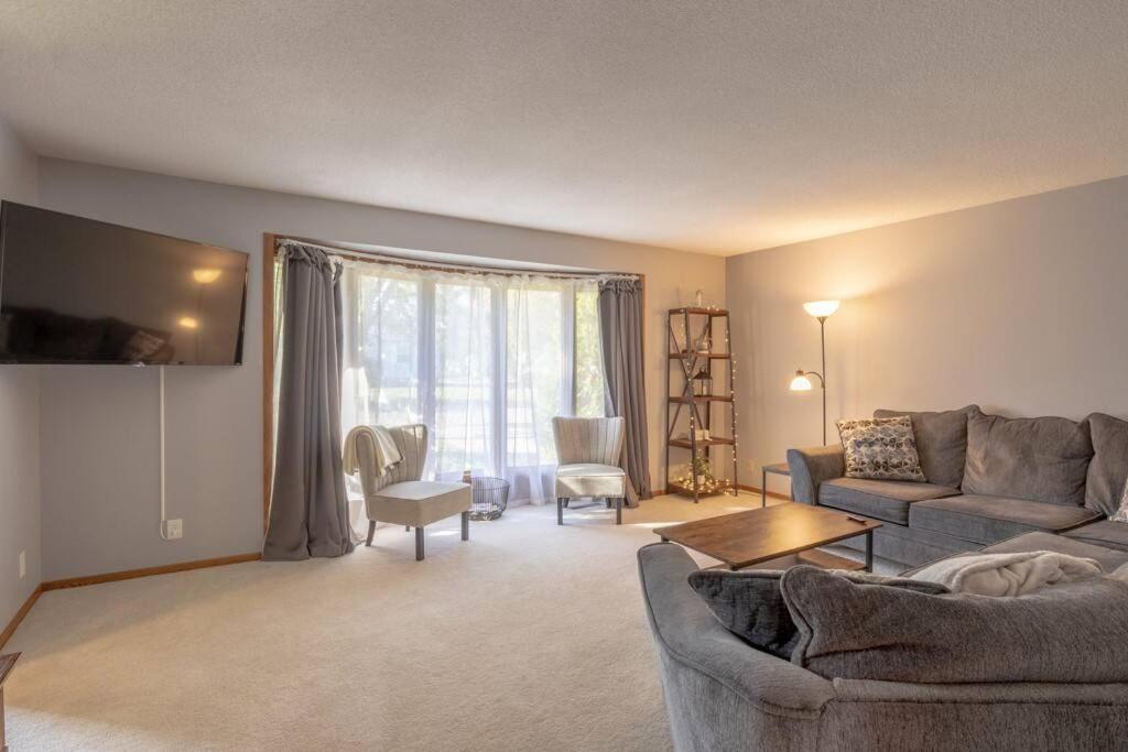 Family Home W/ 2 King, 2 Queen Beds + Game Room Bemidji Dış mekan fotoğraf