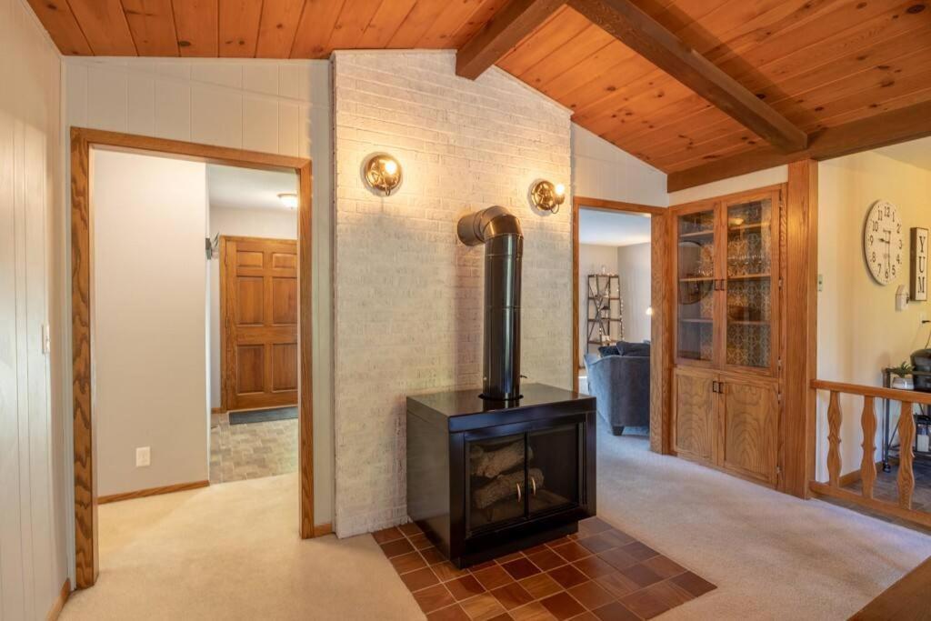 Family Home W/ 2 King, 2 Queen Beds + Game Room Bemidji Dış mekan fotoğraf